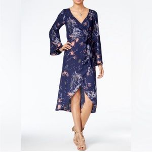 Roxy wrap dress new with out tags